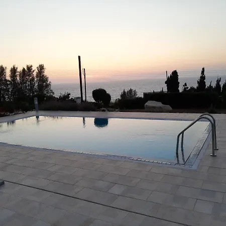 Villa Idol Exceptional Pomos