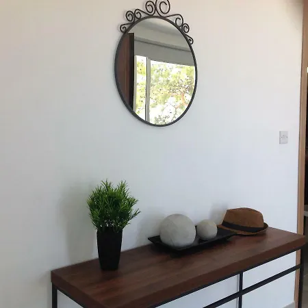 Idol Exceptional Pomos