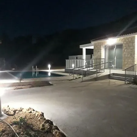 Villa Idol Exceptional